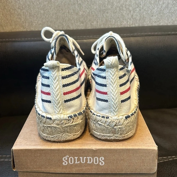 SOLUDOS Women’s Oxford Lace-Up Platform Red/White/Blue Canvas Size 11 NIB - Picture 4 of 9